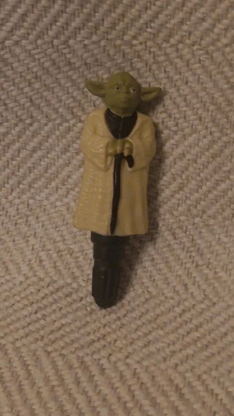 VINTAGE 2012 STAR WARS GENERAL MILLS YODA PEN- WORKS PROMOTIONAL COLLECTABLE